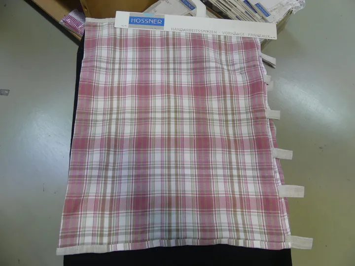 Posten Vorhänge kariert, 100% Polyester Maße in cm ca. 90 x 180 | ca. 13 Paar